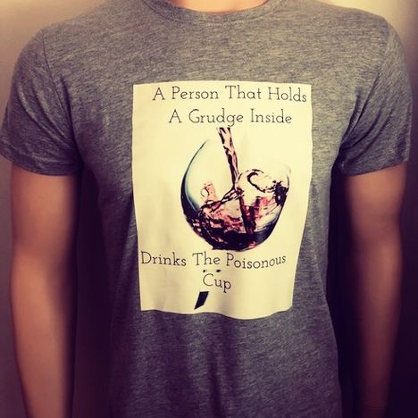 A Person That Holds A Grudge Inside Drinks The Poisonous Cup T-Shirt Grey 